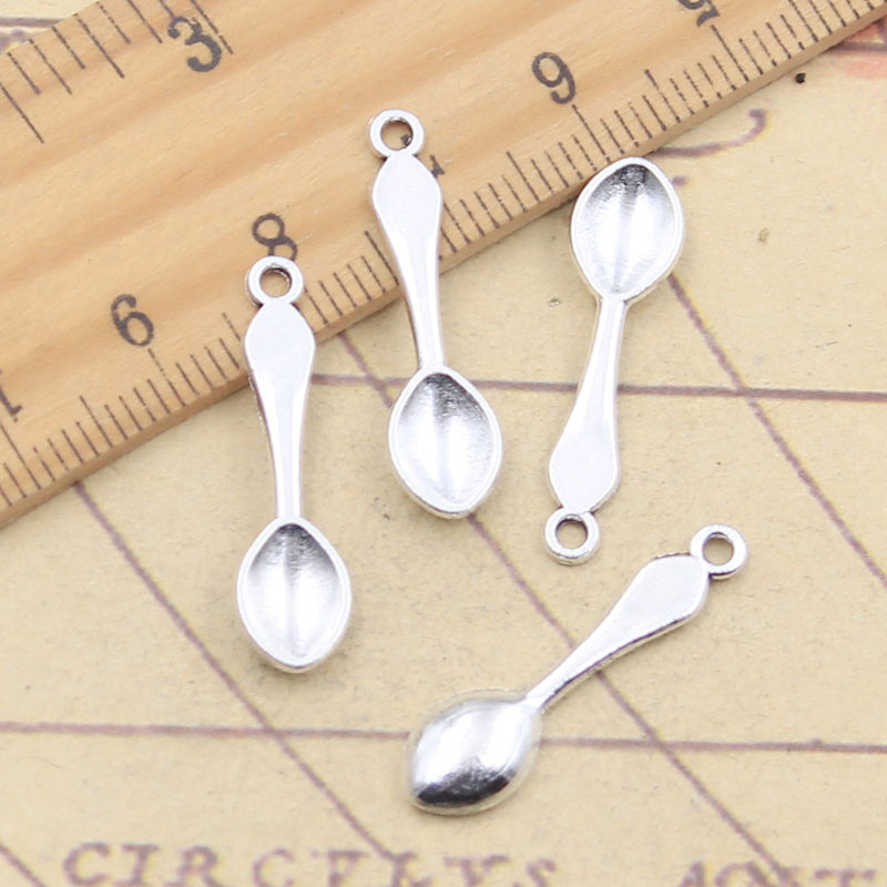 Vintage Collectible Spoons - 30個のチャームキッチンクッキングスプーン26x7mm,チベットのシルバーカラーのペンダント,手作りジュエリー,DIY