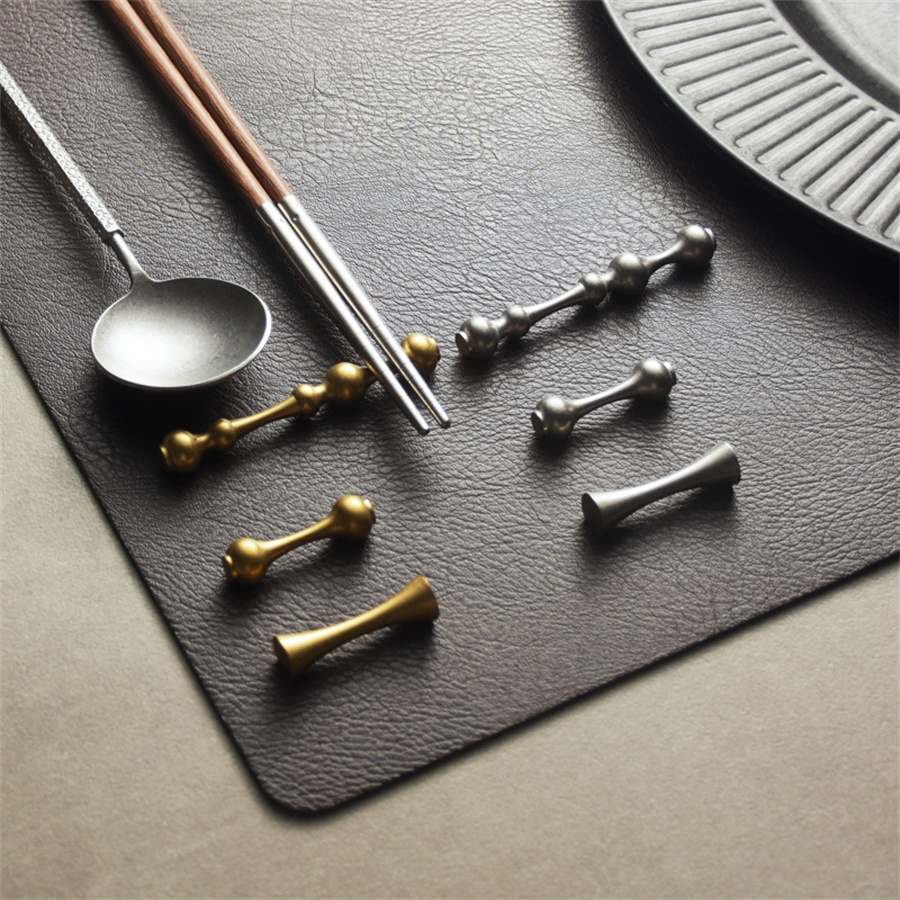 304ステンレス鋼のヴィンテージチョイスティックレスト、箸枕 - Vintage Collectible Spoons のレビューと価格
