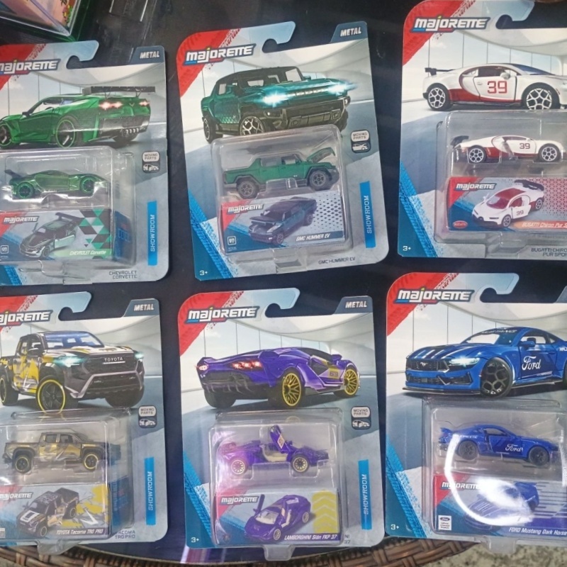オリジナルマジョレットショールームメタルデラックスモデルカー - Mattel Collectible & Vintage Dolls のレビューと価格
