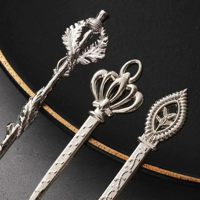 チゼルダの彫刻が施された金色のカットセット,ヴィンテージの彫 - Vintage Collectible Spoons のレビューと価格